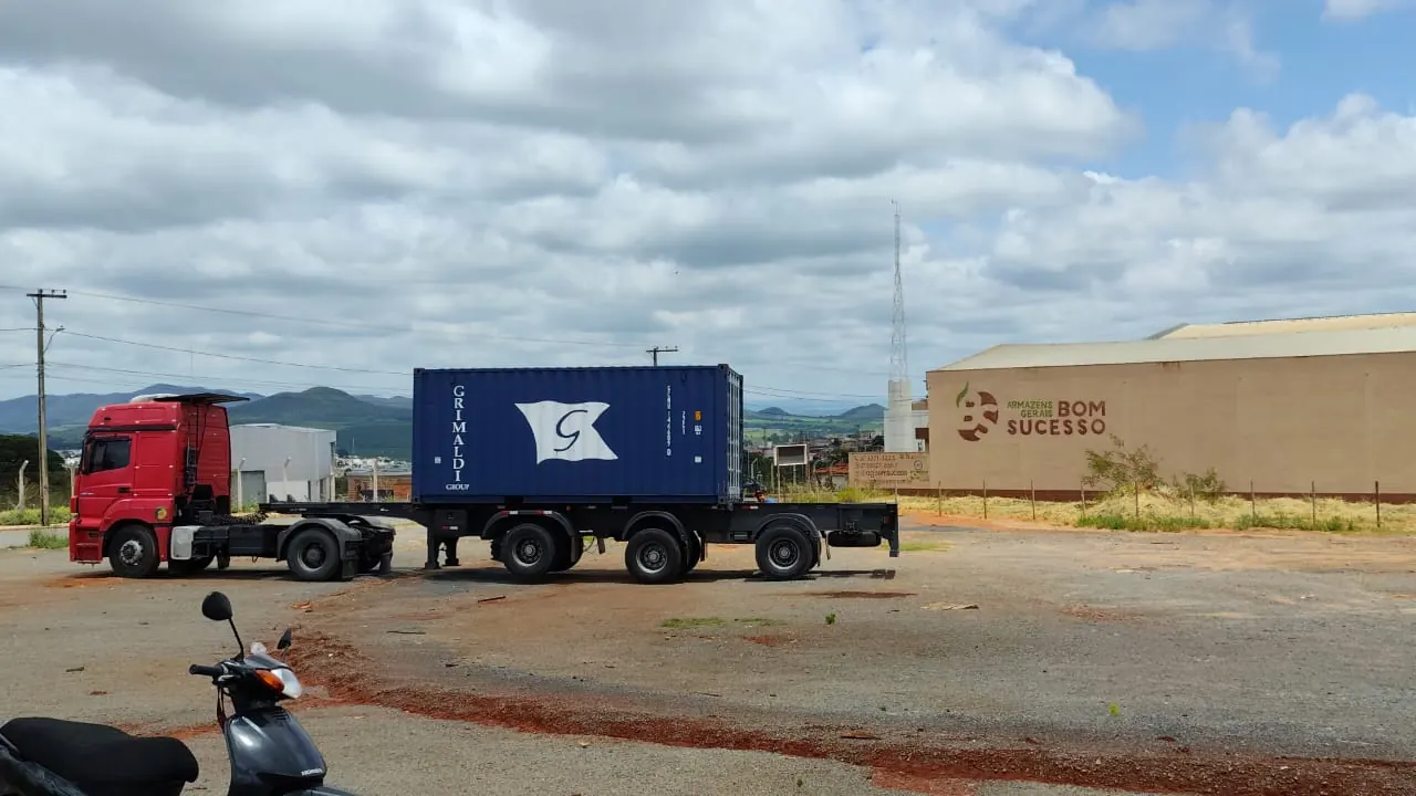 Caminhão em processo de expedição